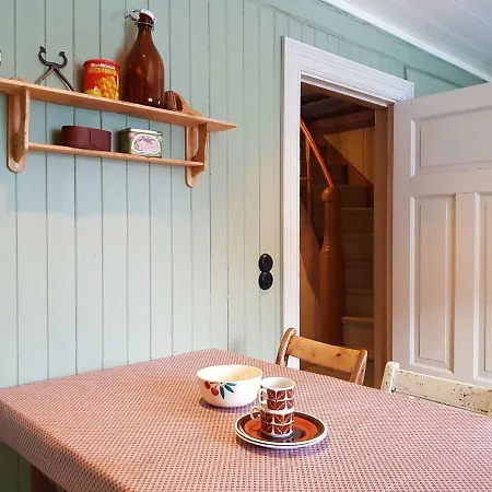 Bakarstuo, Utpa Neset