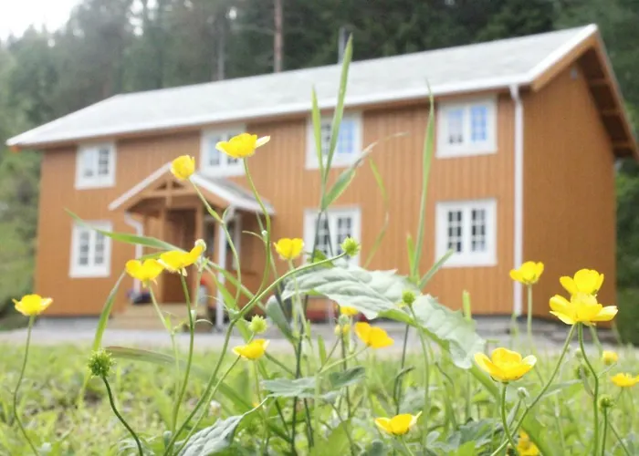 Bakarstuo, Utpå Neset *