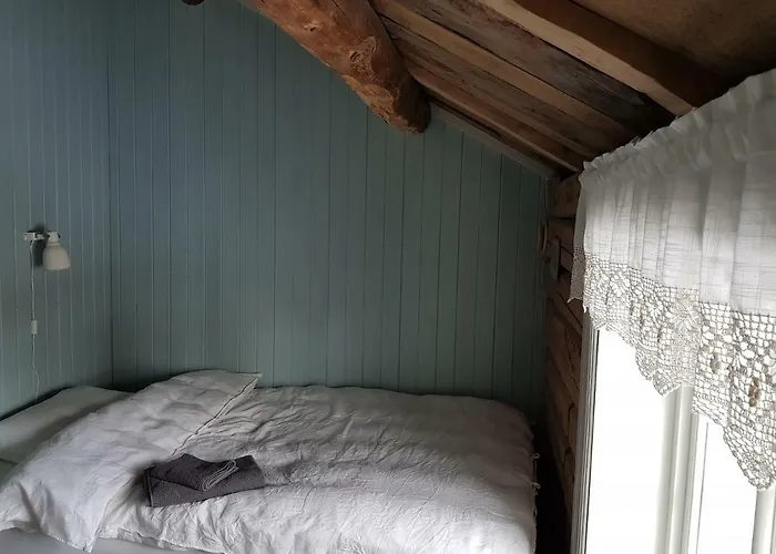 Bakarstuo, Utpa Neset Vakantiehuis *