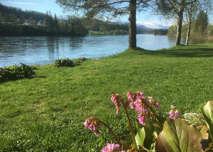 Feriehus Bakarstuo, Utpå Neset *